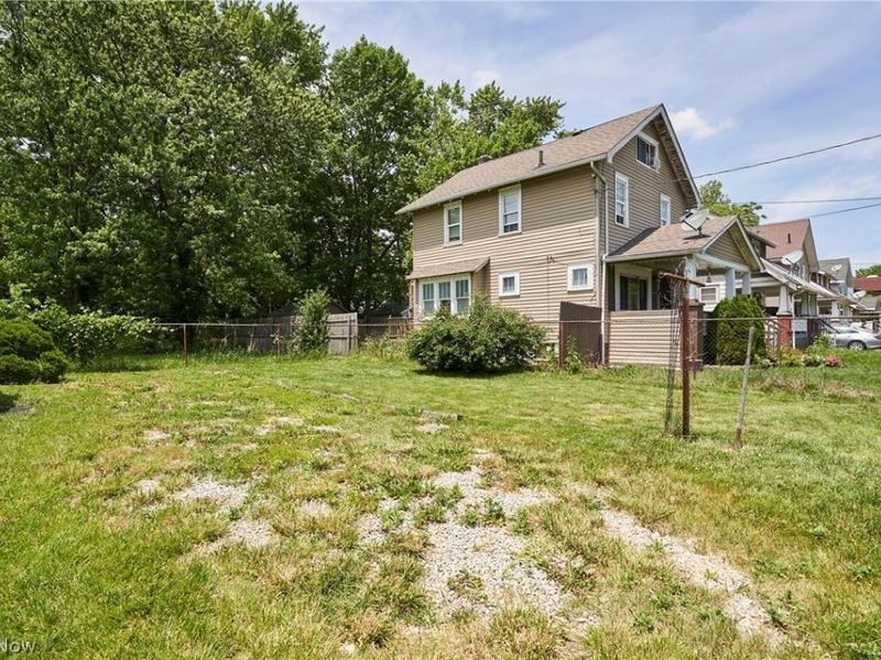 939 Lovers Lane , Akron, OH 44306 Photo 19