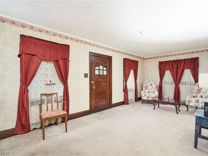 939 Lovers Lane , Akron, OH 44306 Photo 7