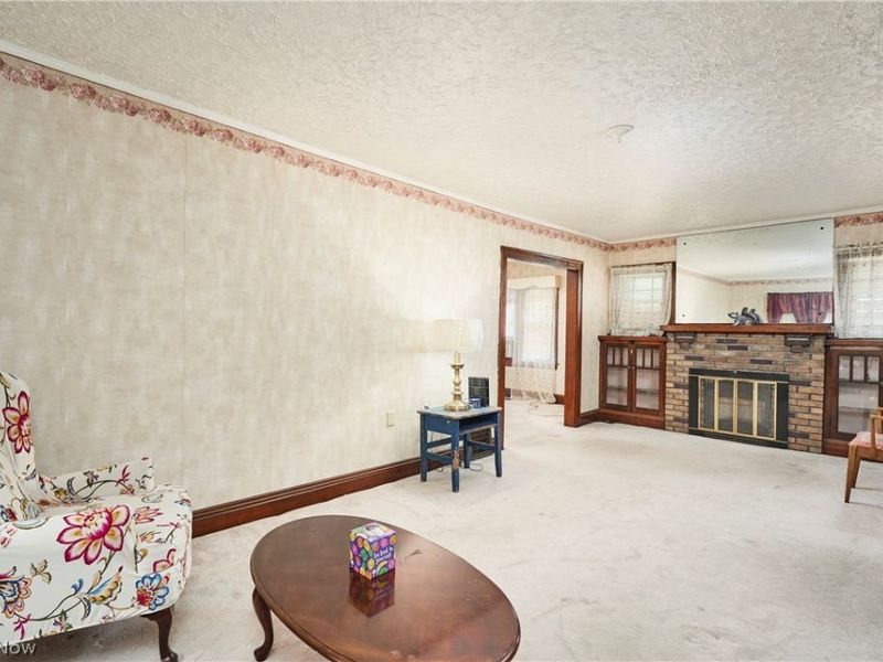 939 Lovers Lane , Akron, OH 44306 Photo 8