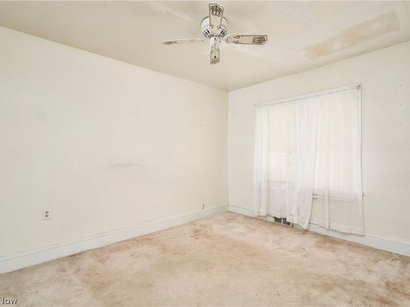 939 Lovers Lane , Akron, OH 44306 Photo 9