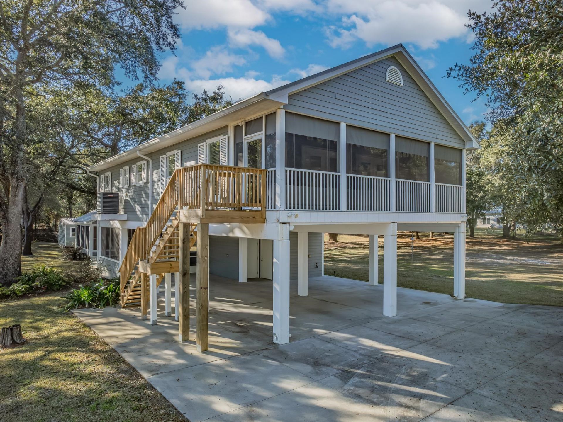 140 Craig Street , Carrabelle, FL 32322 Photo