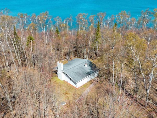 57801 Lakeshore Drive, Calumet Twp, MI 49913