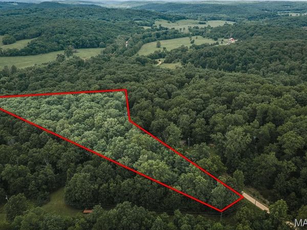 275 Oak Ridge Road , Bourbon, MO 65441