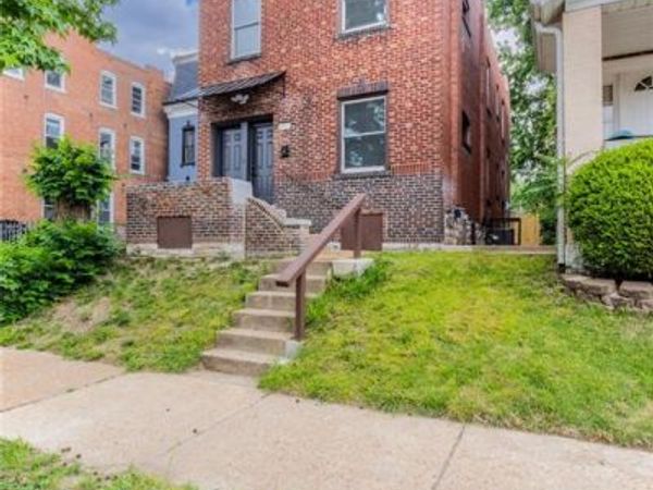 4052 Nebraska Avenue, St Louis, MO 63118