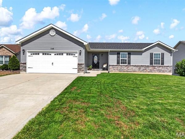 146 Shadow Pointe Drive , Wentzville, MO 63385