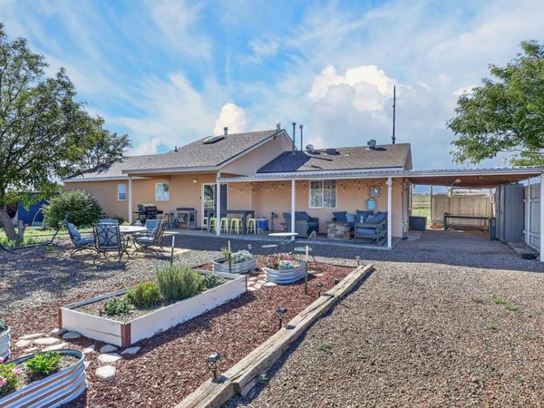 4 Starlight Acres Drive, Edgewood, NM 87015