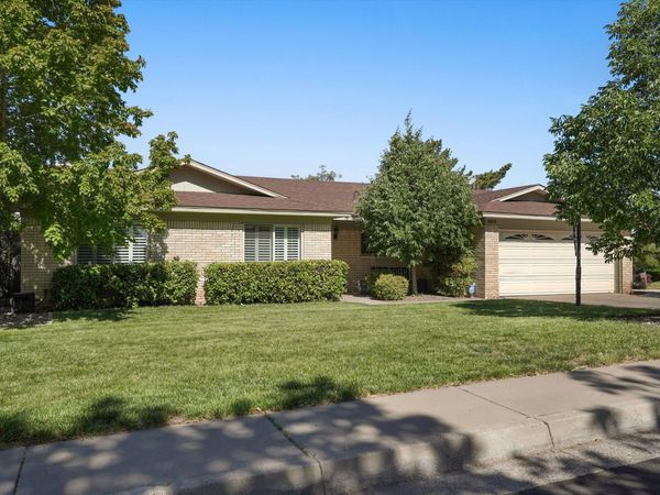 5013 Montego Place NE, Albuquerque, NM 87111