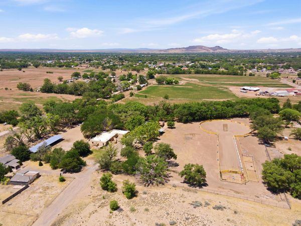 170 El Cerro Loop , Los Lunas, NM 87031