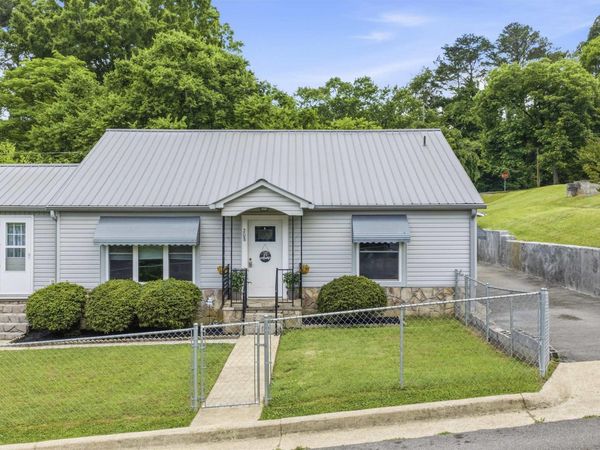 208 SW 15th Street, Fort Payne, AL 35967