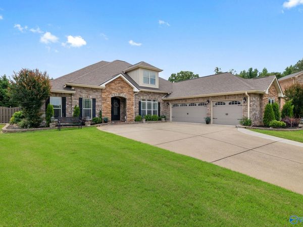 25 Bannut Court SW, Huntsville, AL 35824