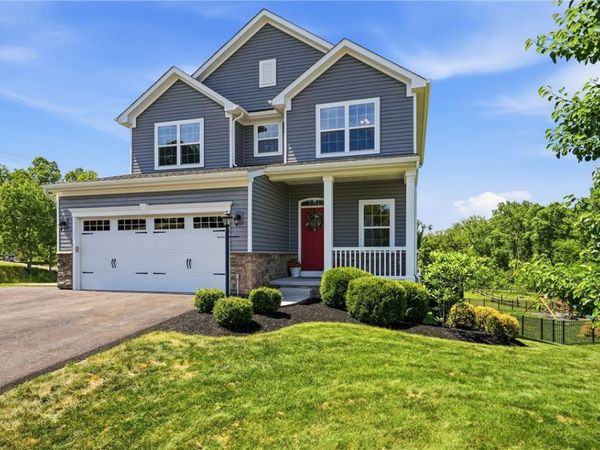 1001 Blackhawk Drive , Valencia, PA 16059