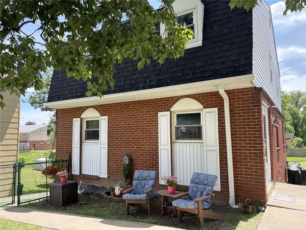 104 1st St , West View, PA 15229