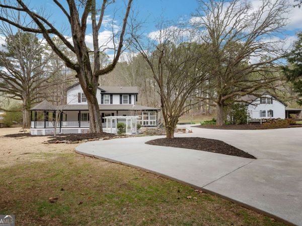 813 Sandy Creek Road, Fayetteville, GA 30214