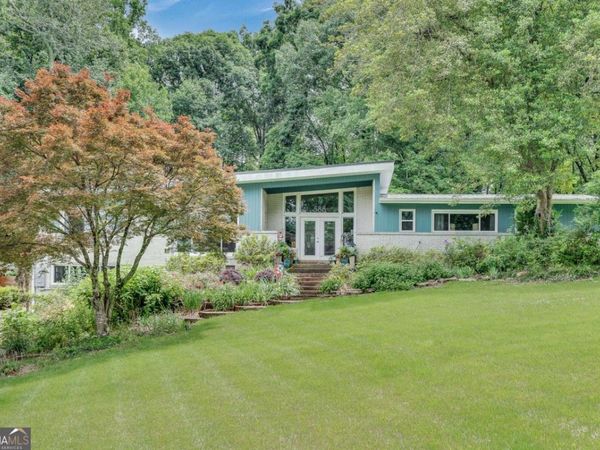 588 Kenilworth Circle, Stone Mountain, GA 30083