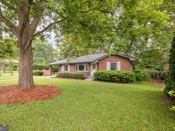 2605 Woodridge Drive, Decatur, GA 30033