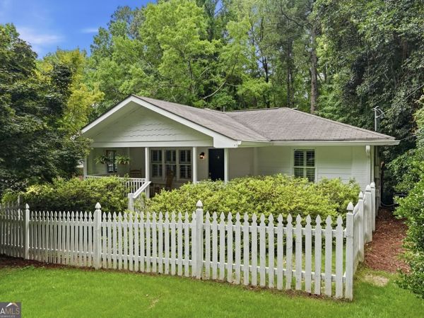 799 Larry Lane, Decatur, GA 30033