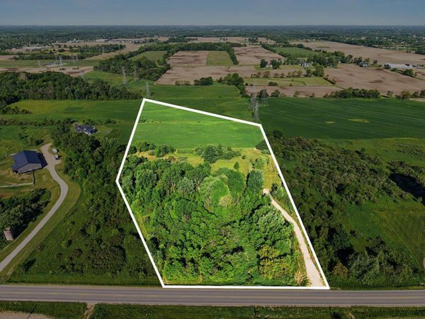 8983 36th Avenue SW, Jenison, MI 49428