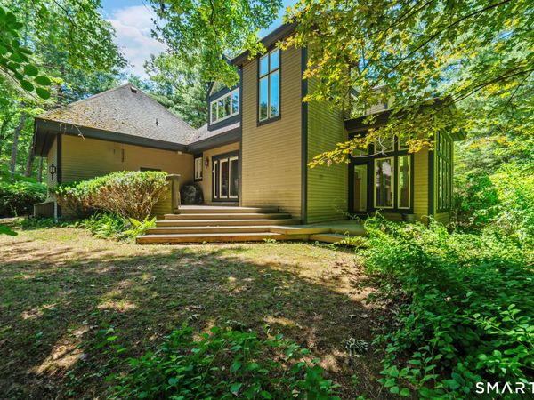8 Beacon, Farmington, CT 06032