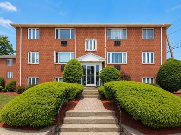 194 Lexignton St, Unit U1, Watertown, MA 02472