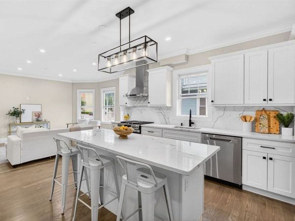 152 Washington St, Unit 1, Boston, MA 02135