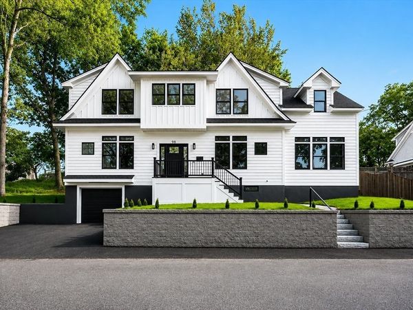 98 Evans Rd, Marblehead, MA 01945