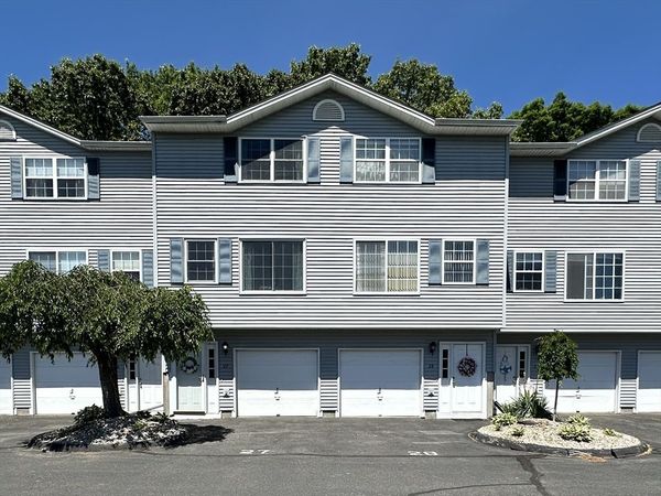 27 Waters Edge, Unit 27, Ludlow, MA 01056
