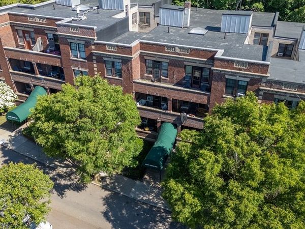 29 Mount Hood Rd, Unit 8, Boston, MA 02135