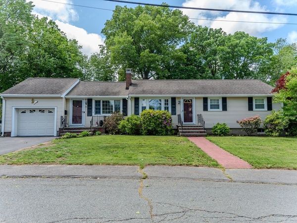 54 Stearns Dr, Randolph, MA 02368