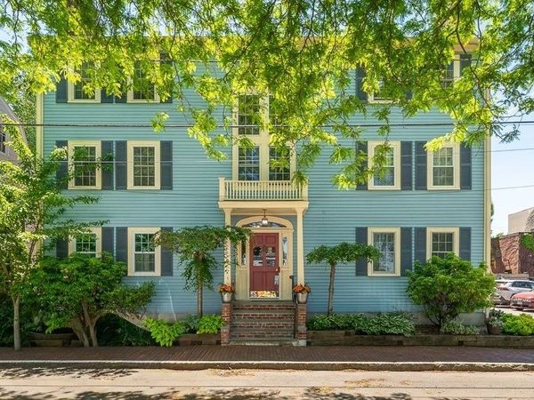 6 Temple Street, Unit 3, Newburyport, MA 01950