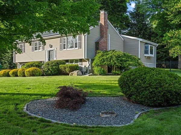 8 Ted Lane, Southborough, MA 01772