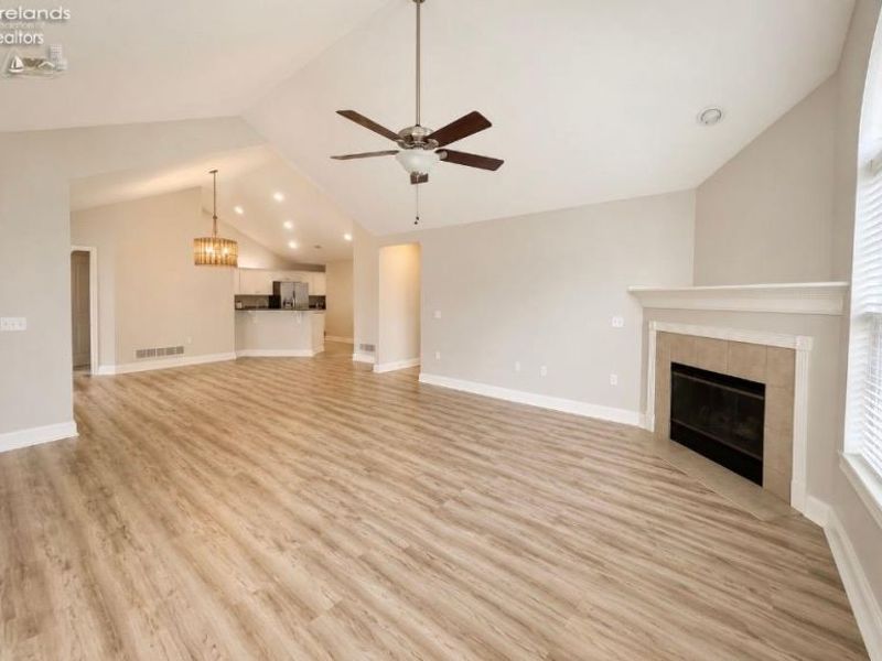 2695 Canterbury Circle, Unit B, Port Clinton, OH 43452 Photo 9
