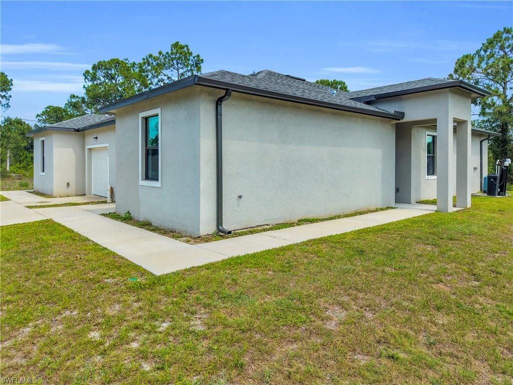 1054 Ainsworth St E, Lehigh Acres, FL 33974 Photo