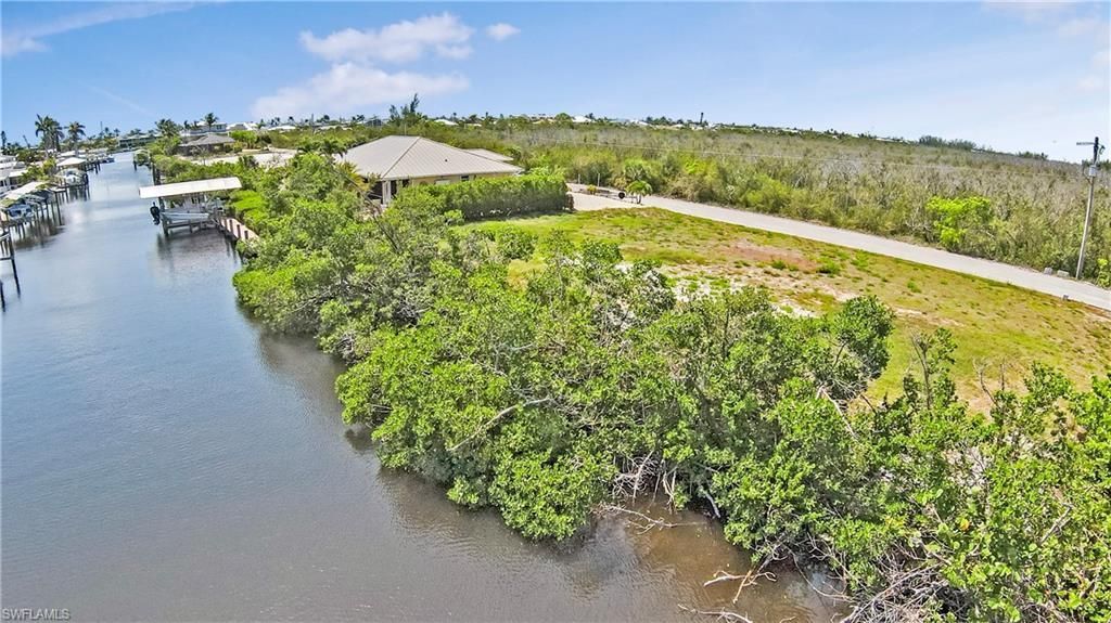 2807 Cussell Dr , Saint James City, FL 33956 Photo