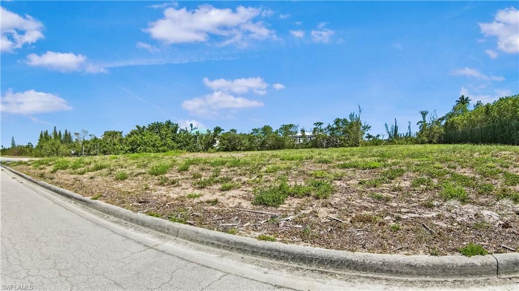 2807 Cussell Dr , Saint James City, FL 33956 Photo