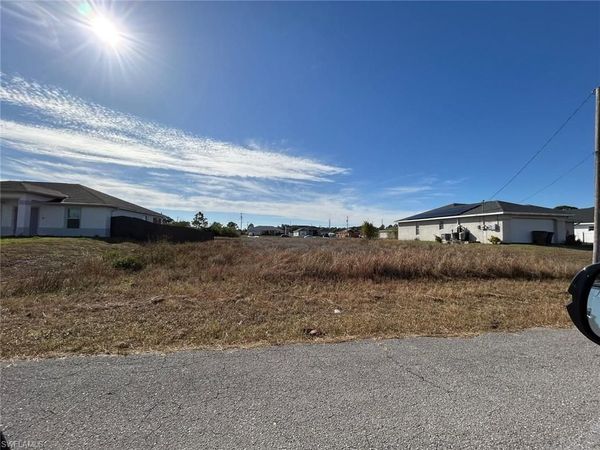 4105 34th ST SW, LEHIGH ACRES, FL 33976