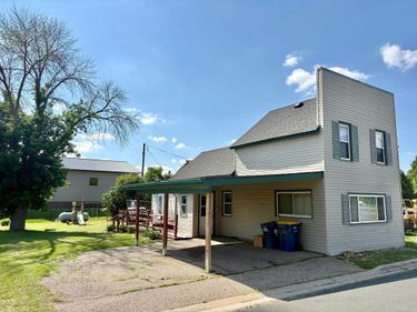 37517 Goodhue Avenue, Dennison, MN 55018