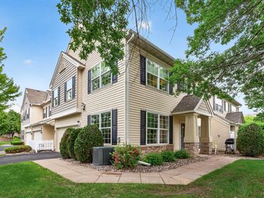 1994 Siefert Street , Chaska, MN 55318