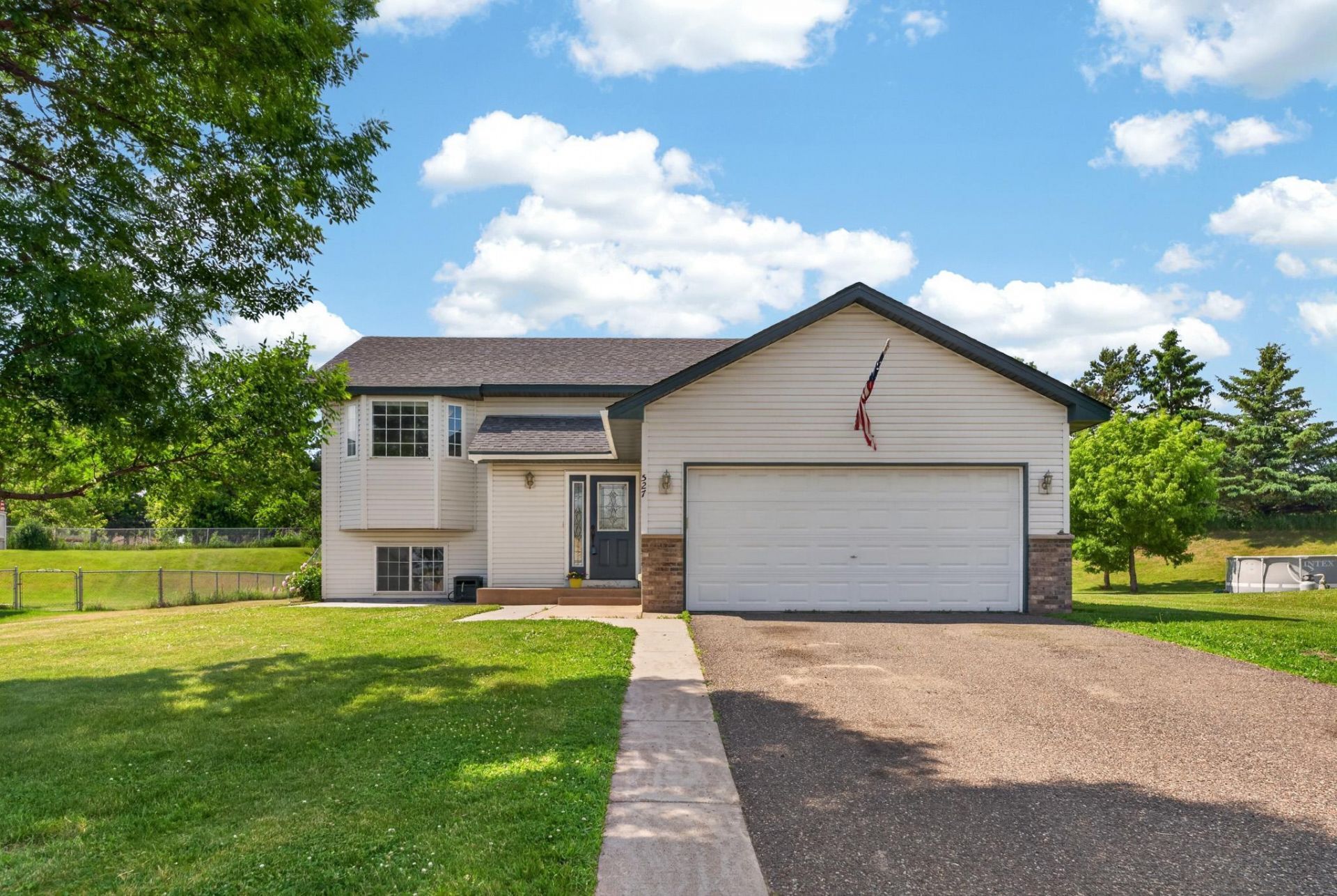 527 Jewell Street , Mora, MN 55051