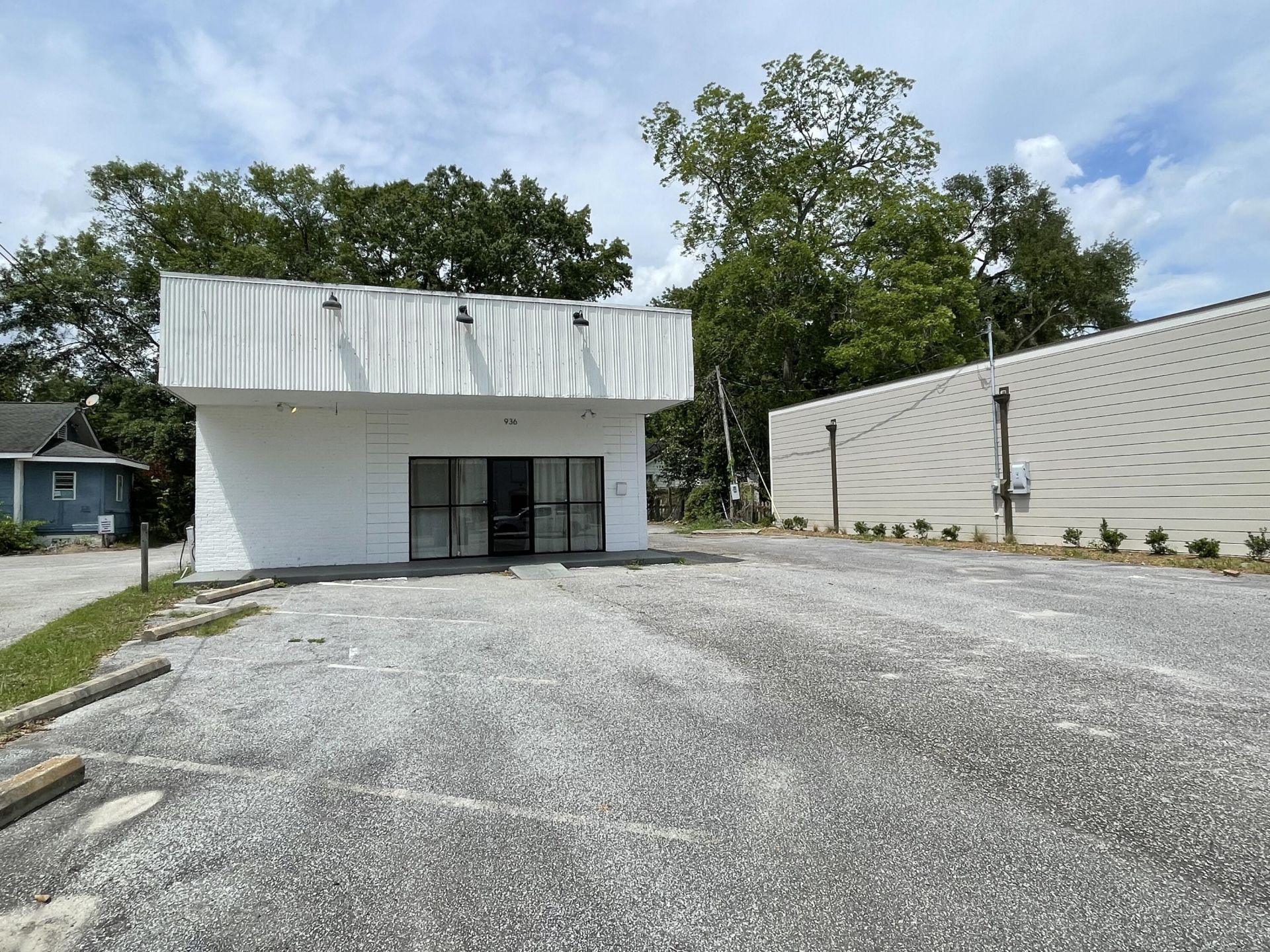 936 Savannah Highway Photo 8