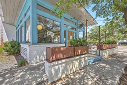 1011 King Street  photo 4