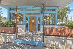 1011 King Street  photo 4
