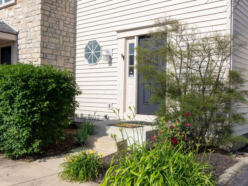 5392 Pickforde Drive , Unit 5E, Columbus, OH 43235 Photo 2
