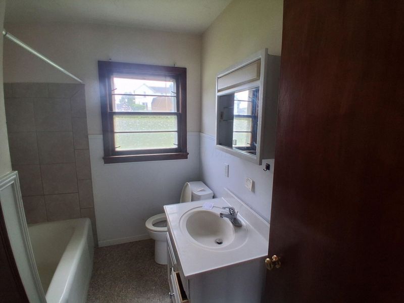215 Whitehouse Street , Crooksville, OH 43731 Photo 12