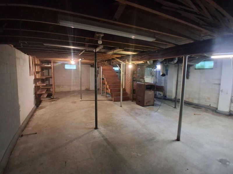 215 Whitehouse Street , Crooksville, OH 43731 Photo 13