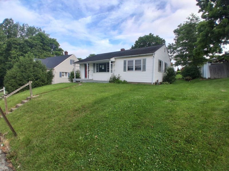 215 Whitehouse Street , Crooksville, OH 43731 Photo 2