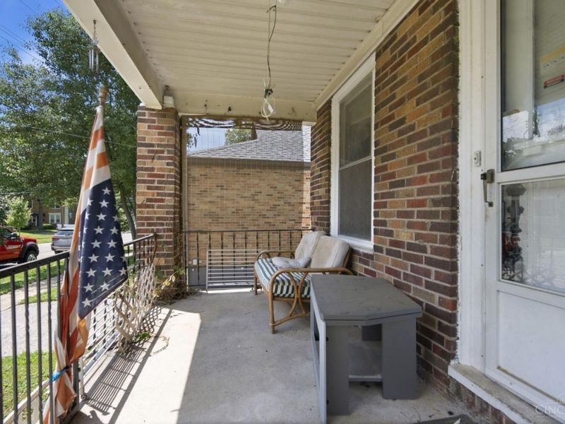 6632 Cambridge Avenue, Columbia Twp, OH 45227 Photo 5