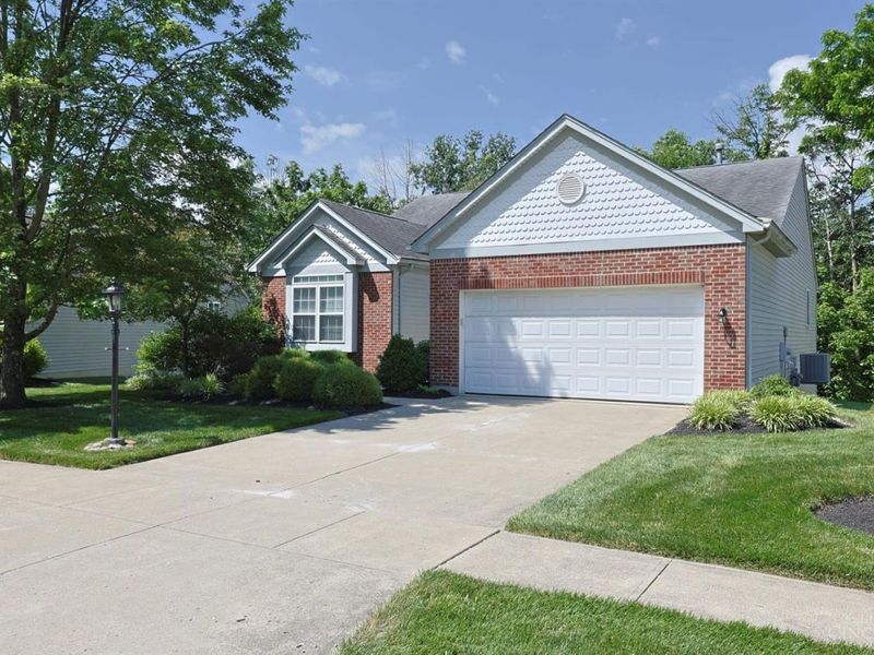 531 County Down Lane, Loveland, OH 45140 Photo 2