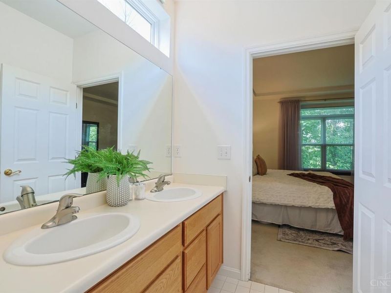 531 County Down Lane, Loveland, OH 45140 Photo 23