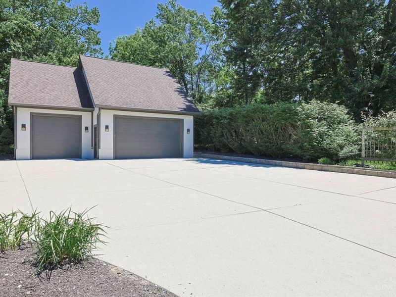2928 Struble Road, Cincinnati, OH 45251 Photo 6