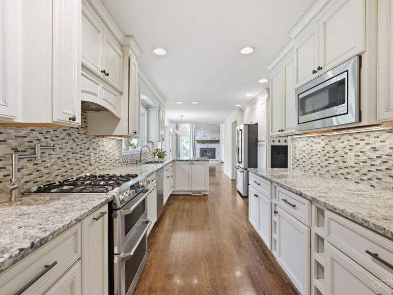 8663 Rupp Farm Drive, West Chester, OH 45069 Photo 3